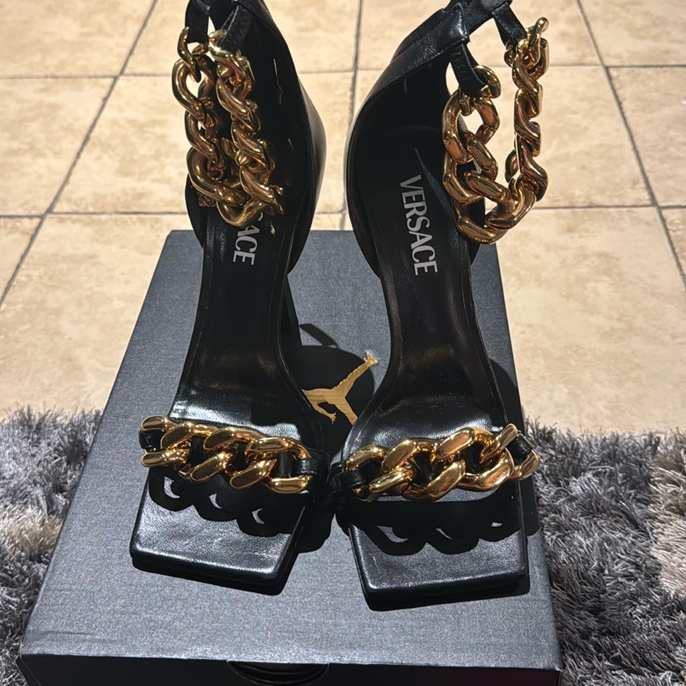 Versace chain heels size 39
